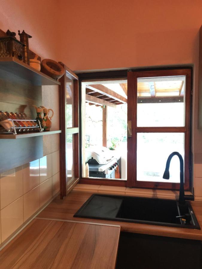 Villa Vlade- From The Heated Pool To The Beach In 1 Minute เยเซนิเซ ภายนอก รูปภาพ