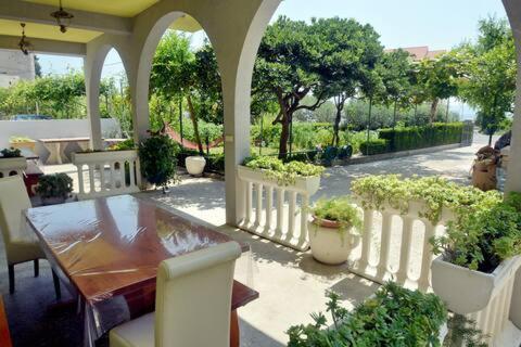 Villa Vlade- From The Heated Pool To The Beach In 1 Minute เยเซนิเซ ภายนอก รูปภาพ